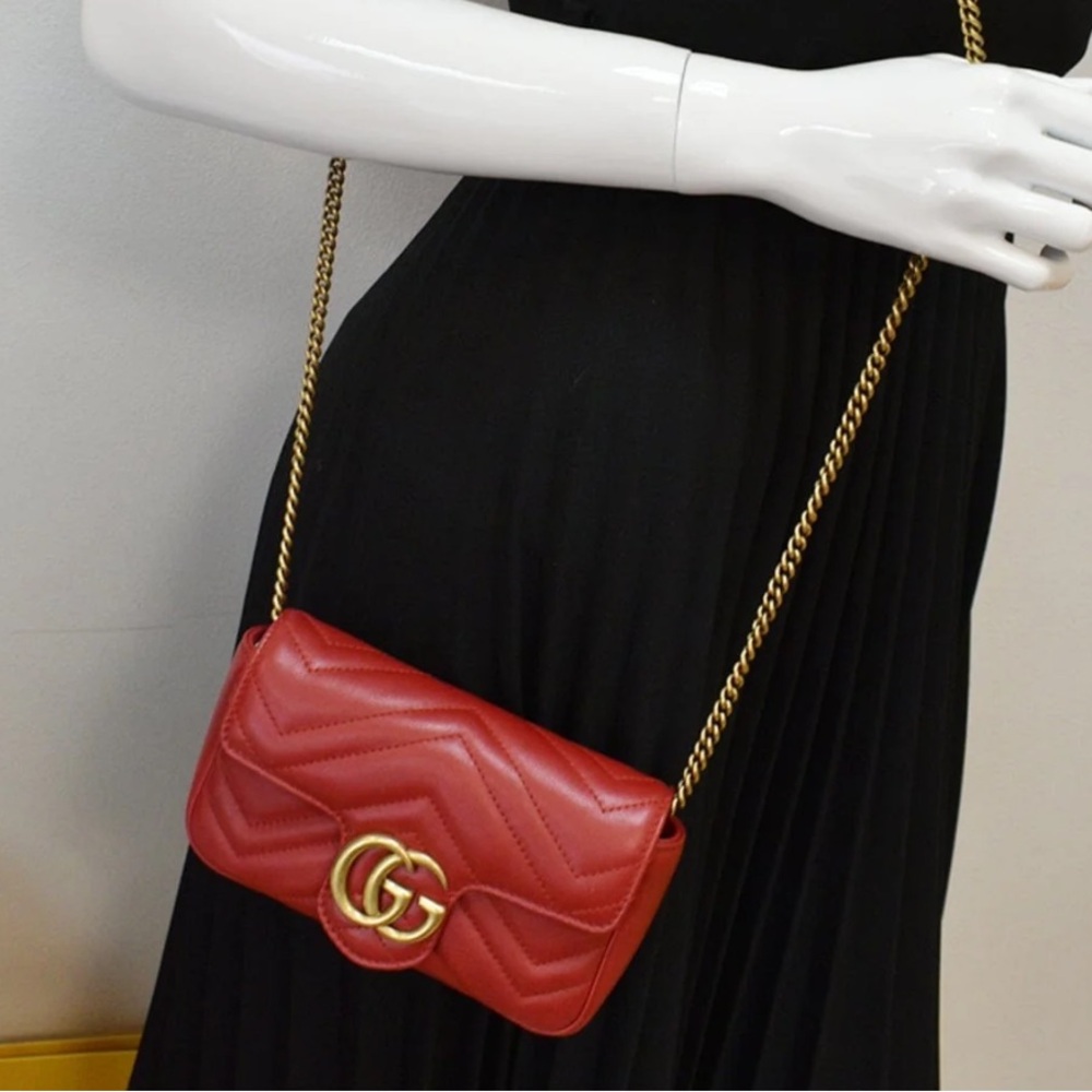 Gucci gg marmont red leather flap heart mini bag